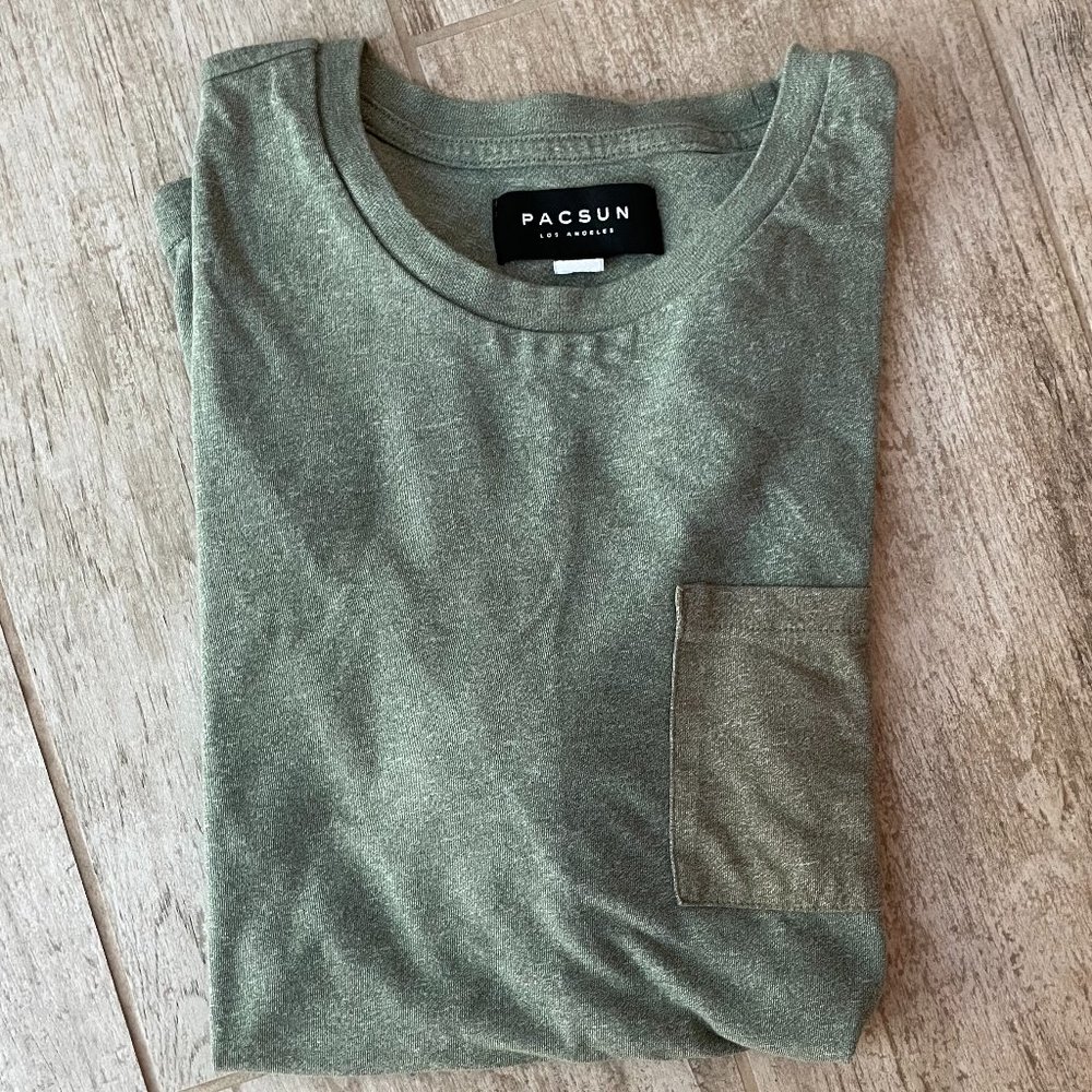 PacSun Two-Toned Olive Green Pocket Tee - Size S